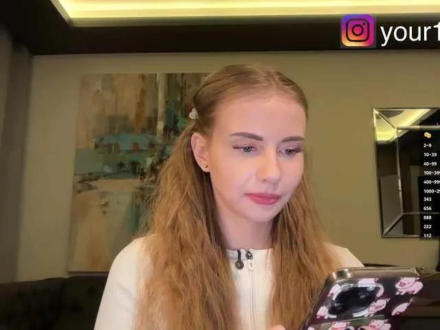 Naked -VikkiL0vesCheese- wants you to fuck her body now -VikkiL0vesCheese- from BongaCams