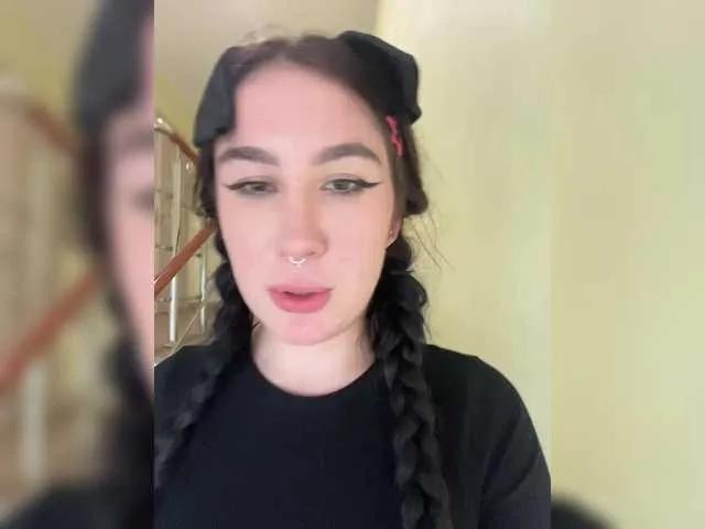 Checkout sexy camwhore CurvyWoman- CurvyWoman- from BongaCams